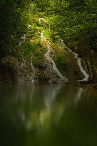 Iluneko argien islada (Reflejo de las luces de la oscuridad)